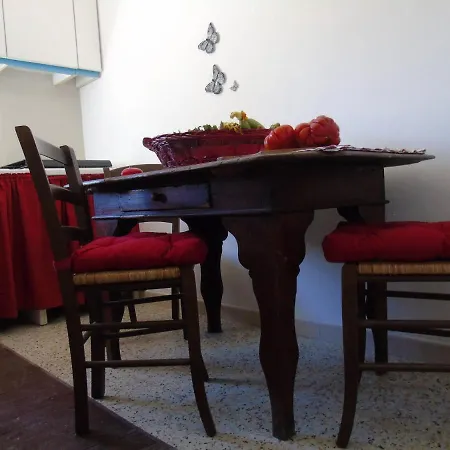 On Between Sky And Sea Geco Di Campiglia Pet Friendly Lodge Campiglia Marittima